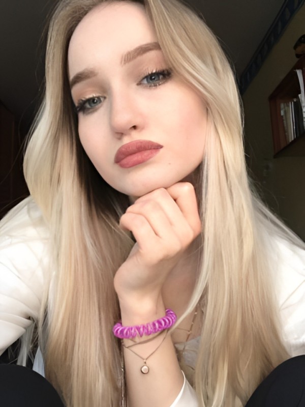 Викуля привлекательная девушка из Саракташ цена от 2500 руб