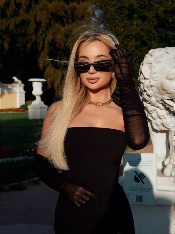 Юлия привлекательная девушка из Саракташ цена от 4000 руб