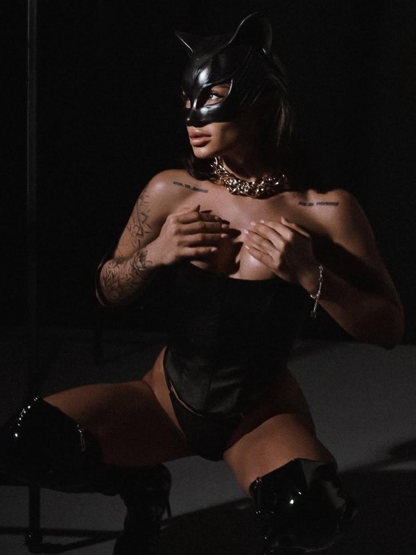 Маруся привлекательная девушка из Саракташ цена от 8000 руб